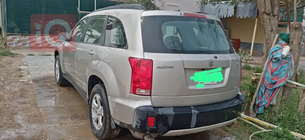سوزوكي XL7